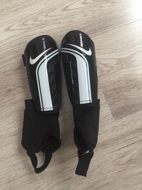 Chrániče nike,