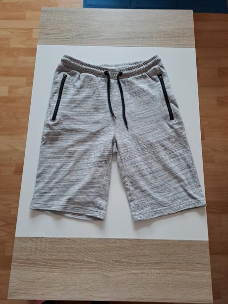 Kraťasy, bonprix,44