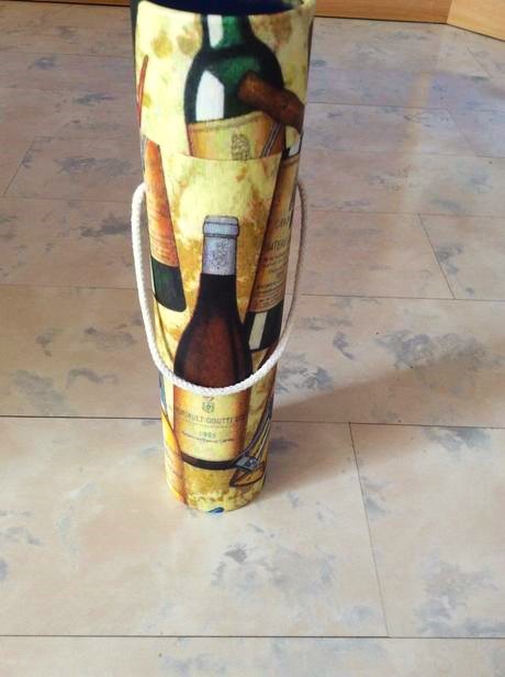 Darčeková pevná tuba na fľašku,