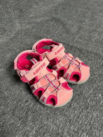 Teniško - sandalky, lotto,27