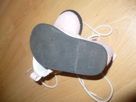 Topánky na prvé kroky, 18
