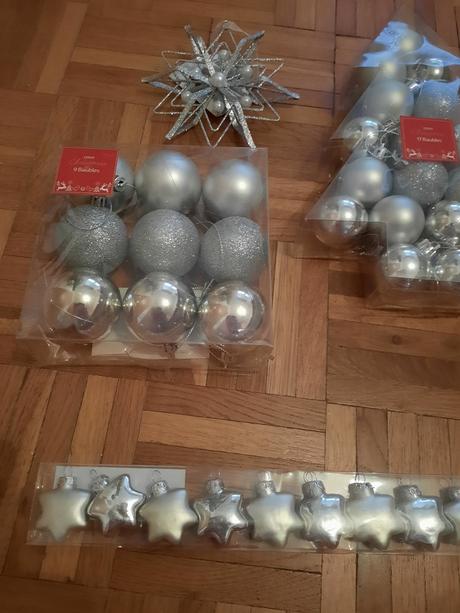 Strieborné vianočné ozdoby, 