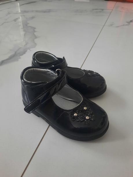 Topánky sandalky, cupcake,22