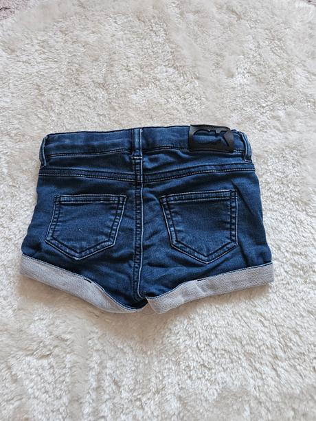 Kraťasy, reserved,92