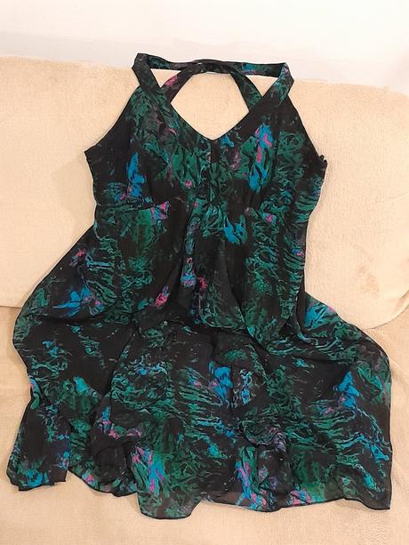 Spoločenské šaty, 36