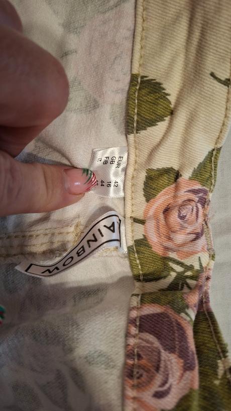 Dámske kraťasy č.42, bonprix,42