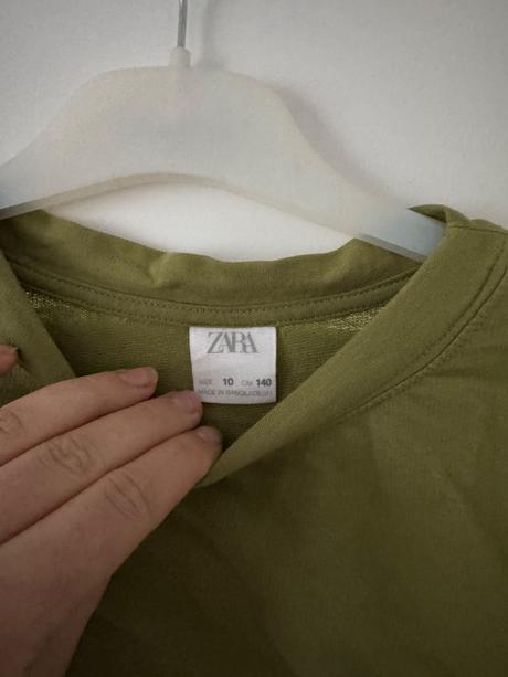 Zelena tenka mikinka, zara,140