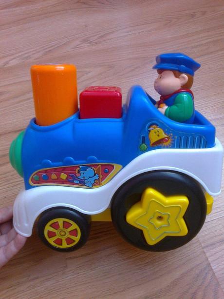 Hrajuci vlacik fisher price, 
