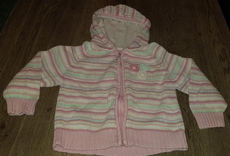 Ružový svetrík, just play,92