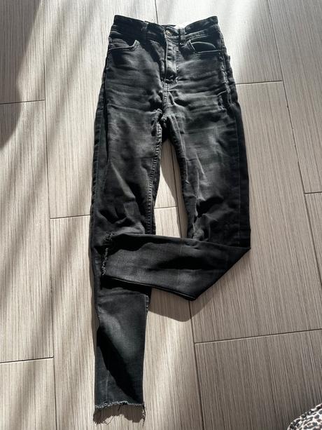 Rifle s vysokym pasom, bershka,32