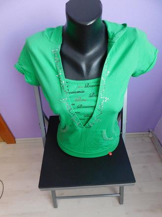 Tričko s kapucou s , s