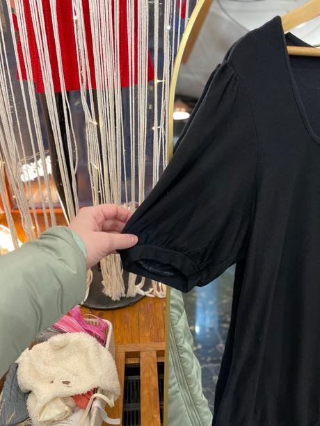 Čierne elastické tričko s gombíkmi pre moletky, next,xxl