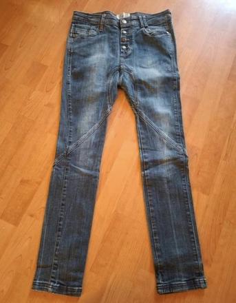 Dámske rifle, bershka,36