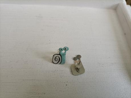 Krásne malé náušnice od značky parada,