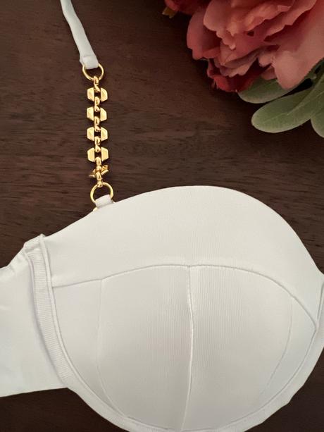 Plavky stali 263 eur, s