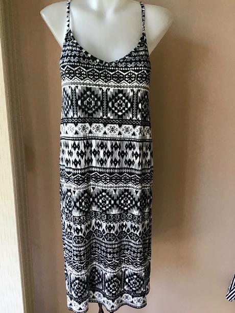 Pruzne krasne saty tu, 38