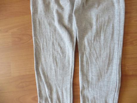 Svetlošedé tepláky - veľ. 140/146 - značka ff, f&f,140