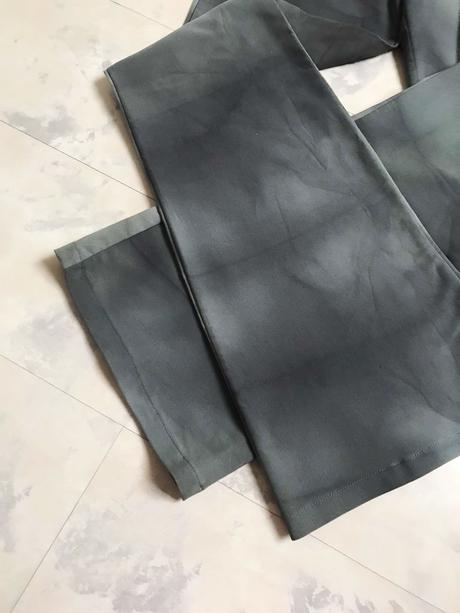 Rozšírené nohavice s vyšším pásom, l