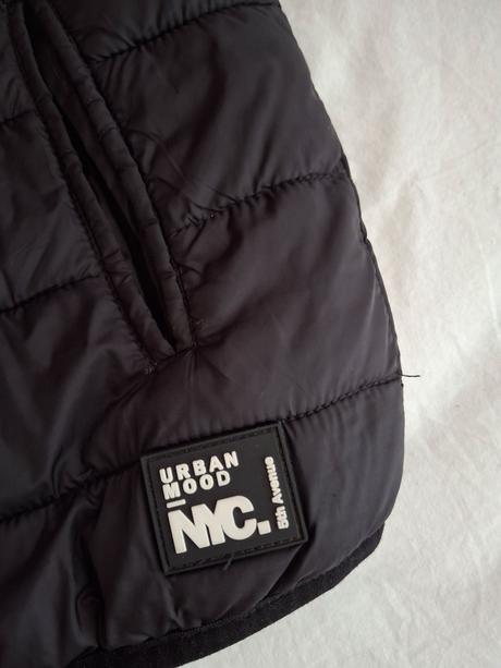 Chlapčenská zateplená vesta, sinsay,152