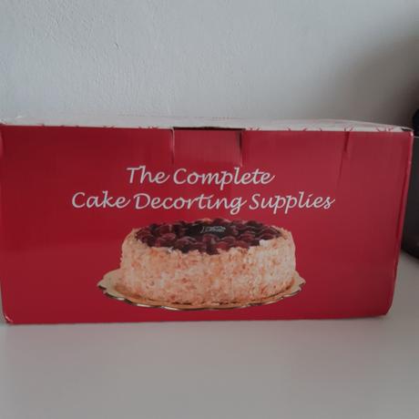 Cukrarenska sada na zdobenie torty, 