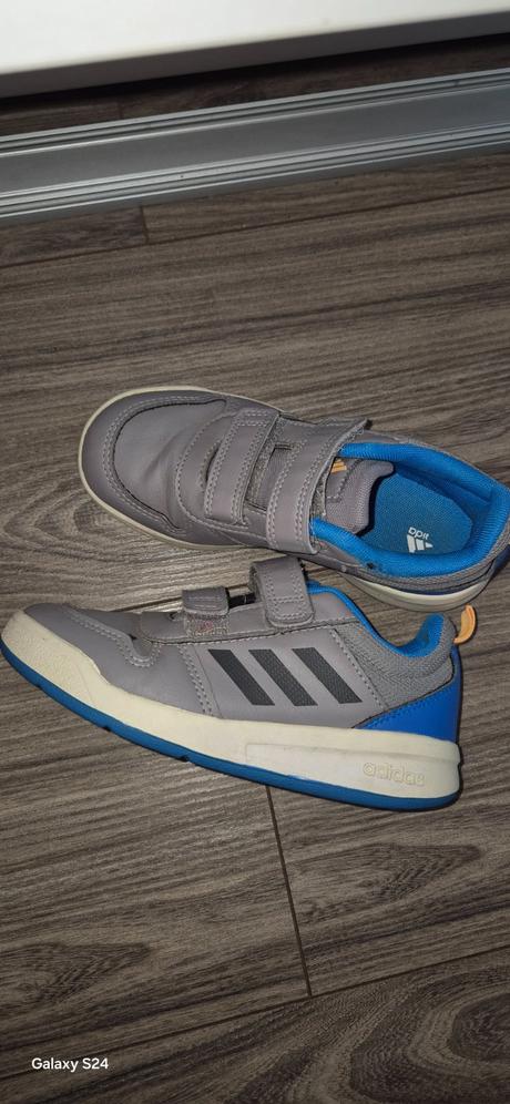 Tenisky adidas, adams,30