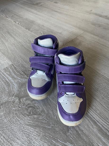 Blikajuce botasky, 29