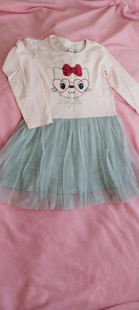 Šaty s dlhým rukávom, 116