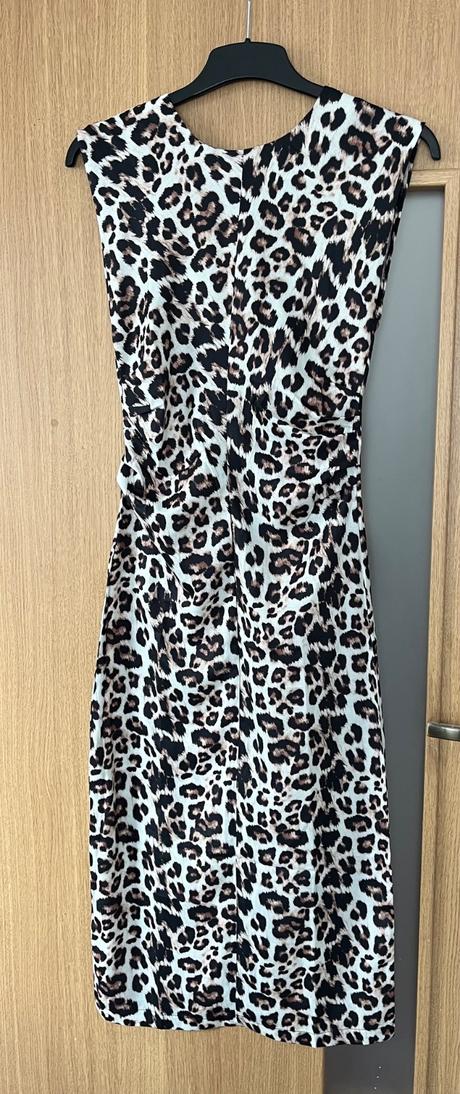 Letné šaty so zvieracím vzorom, s