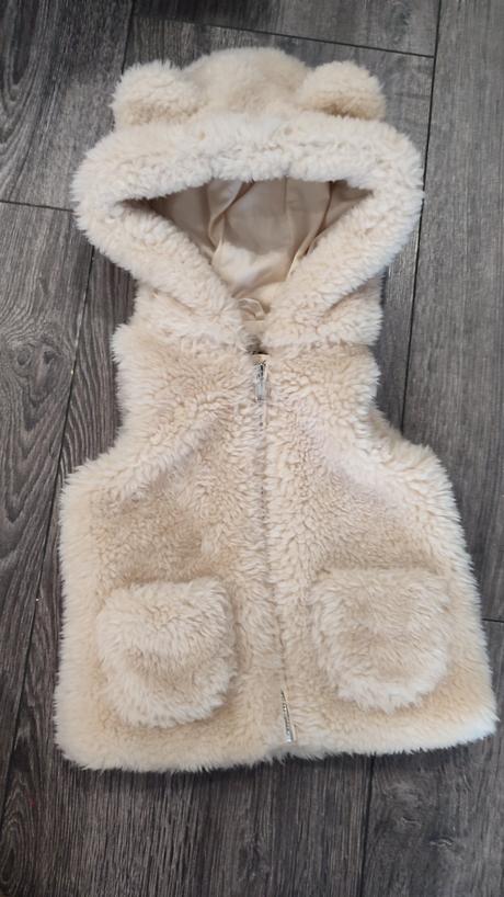 Bundička bez rukávov, f&f,86