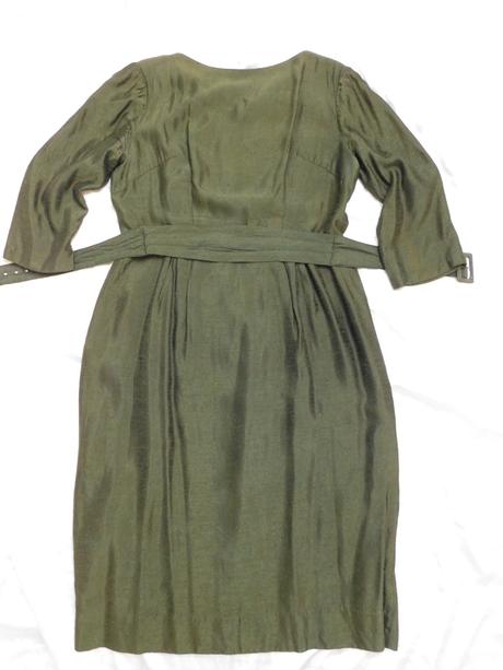 Brigitte pekne vintage šaty, 42