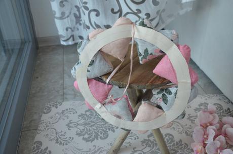 Veniec z textilných srdiečok, 