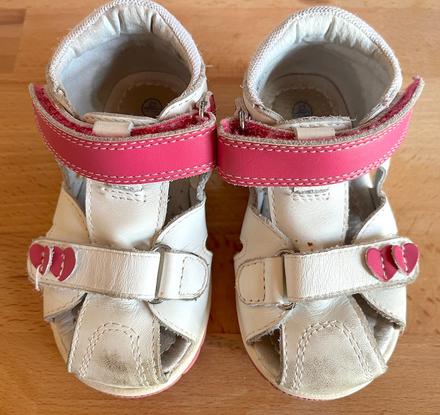 Biele sandalky, protetika,22
