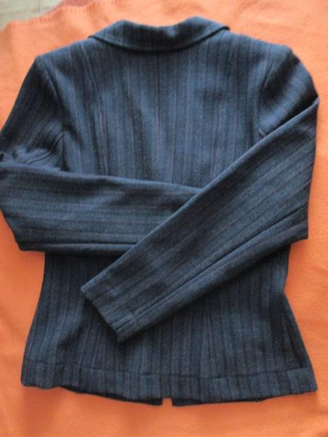 Lacno, tmavosedy nohavicovy kostym "s", s