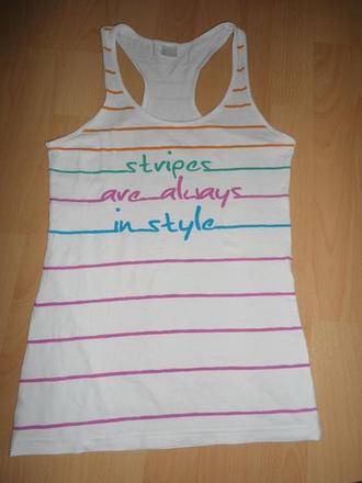 Biele tricko farebny pasik, xs