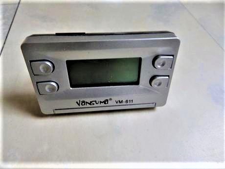 Mini budík s kalendárom, 