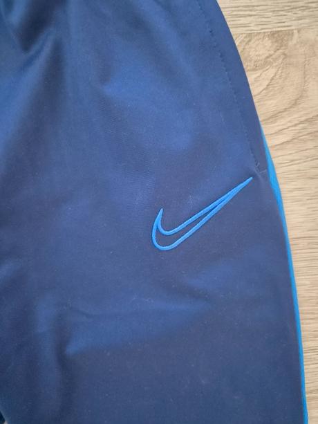 Tepláky, nike,152