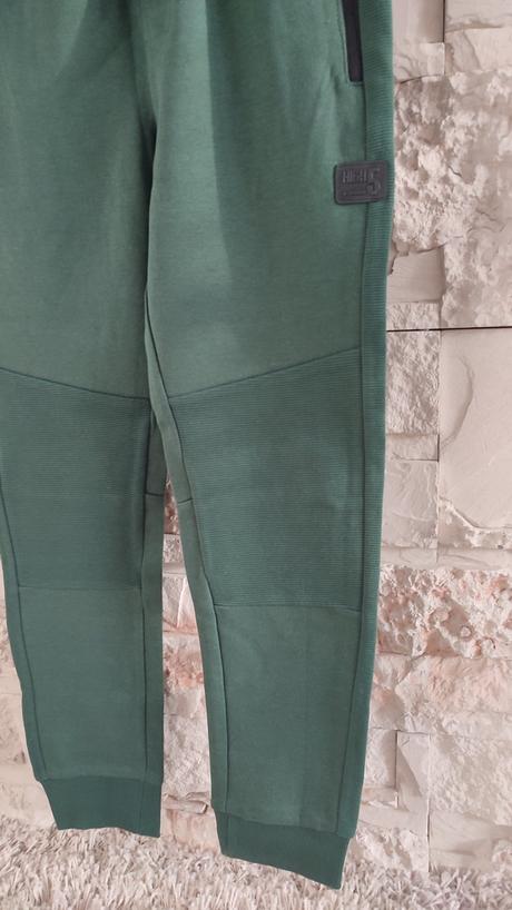 Tepláky, reserved,152