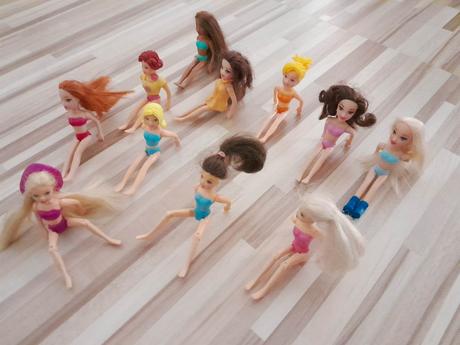 Polly pocket 11 bábik, doplnky, koník,