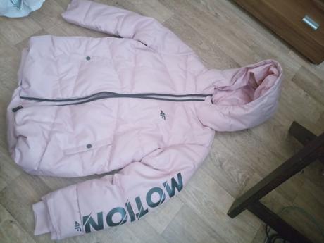 Kvalitná zimná bunda 146 zn.4f, 146