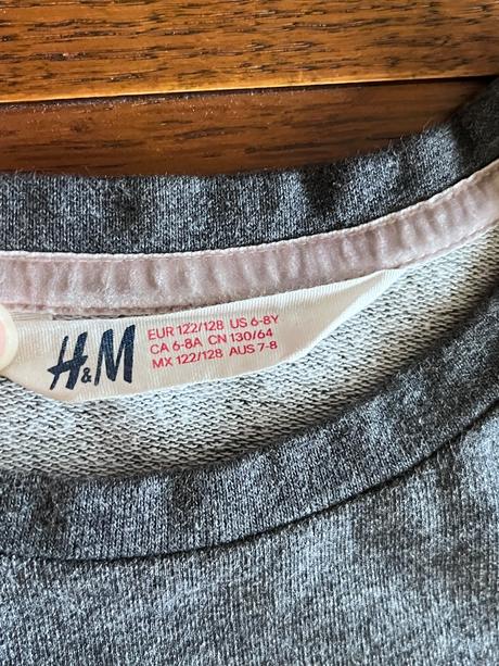 Mikinka s chlpatou aplikáciou zajačikov 122/128, h&m,122