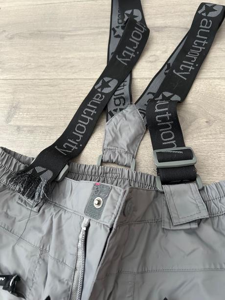 Oteplovaky 152/158, authority,152