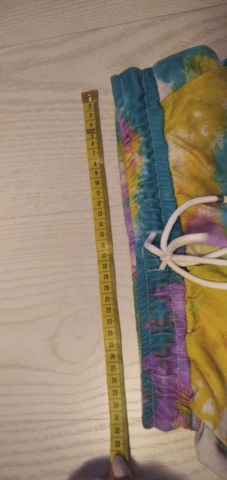 Farebné kraťasy, 164