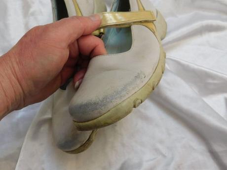 Luxusne kozene topanky,mliečnej farby s perletovou, 35