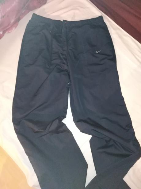 Športove nohavice, 42