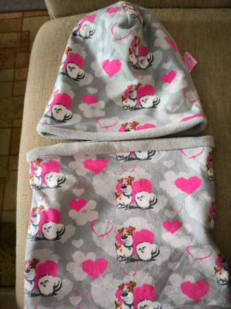 Čiapky a nakrčniky, m