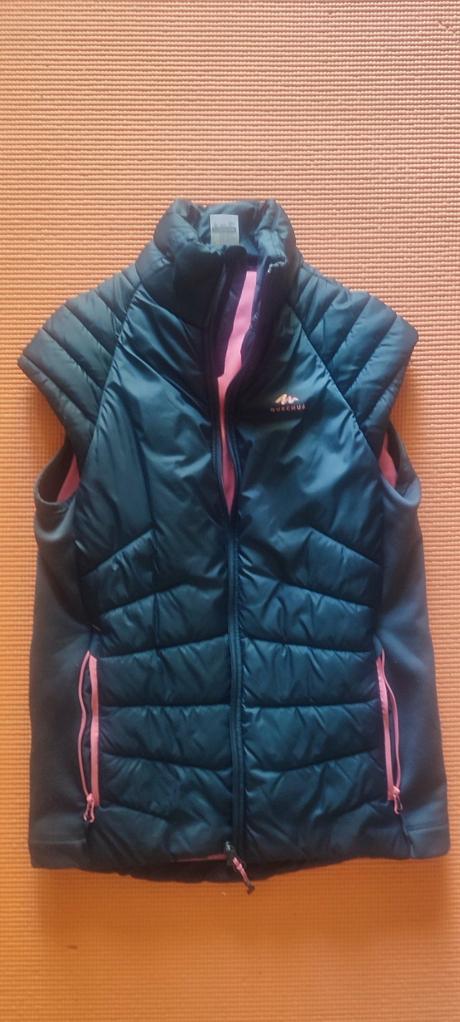 Teplá vesta, decathlon,140