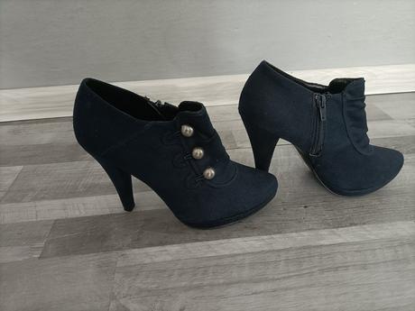 Predam topánočky, graceland,38