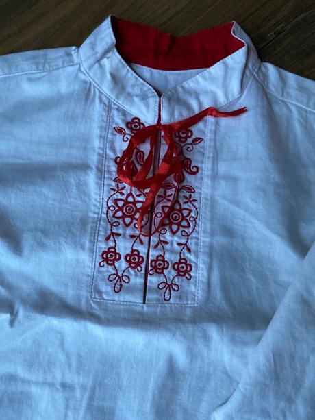 Ľudová košieľka, 98