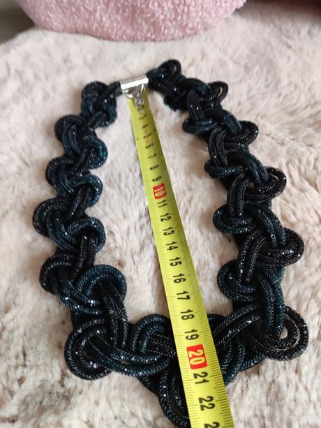 Dámsky náhrdelník, 