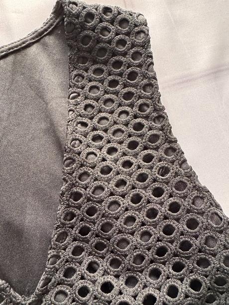 Sisley - luxusné puzdrové šaty, sisley,s